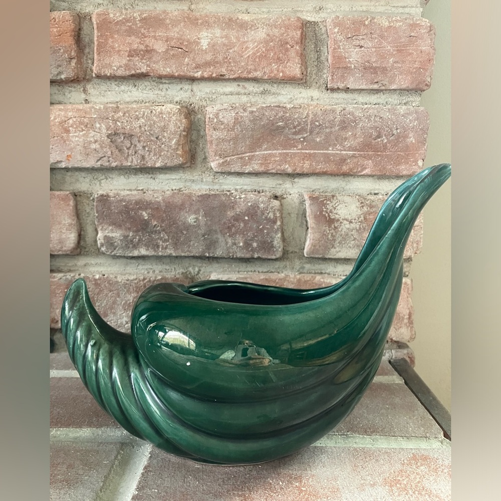 Hull USA Pottery F479. Dark green cornucopia, great used condition.